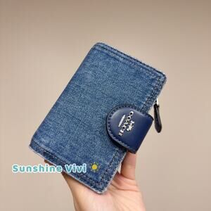 NWT Coach Medium Corner Zip Wallet In Signature Denim CAO96 Silver/Indigo